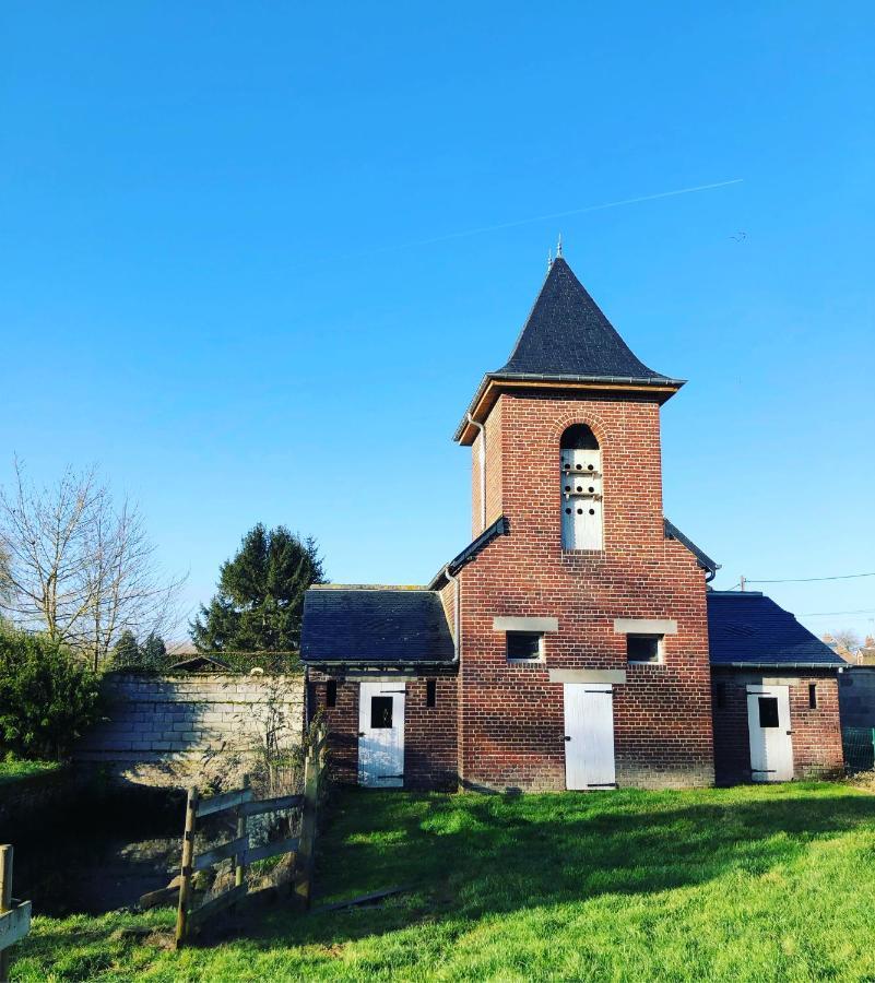 Les Colombines Bed & Breakfast Hombleux Eksteriør bilde